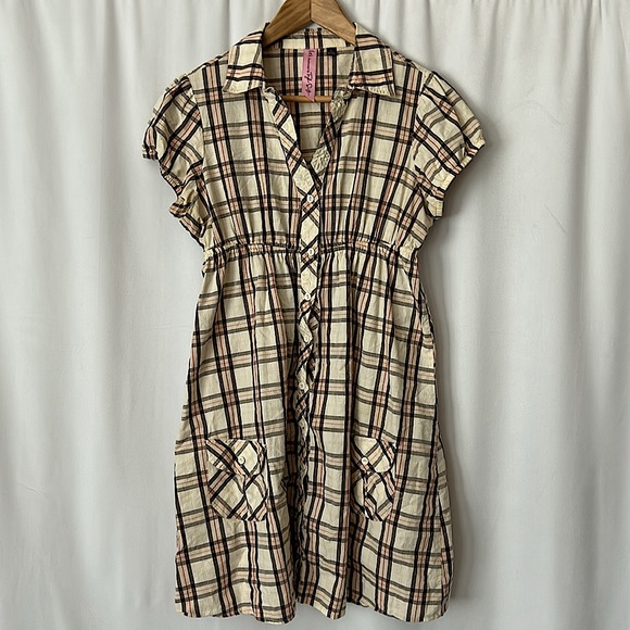 L.e.i. Sundresses by Taylor Swift Other - L.e.i. Sundresses by Taylor Swift Cream Checkered Short Sleeve Dress **Size L**